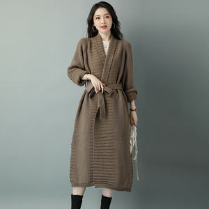 早秋女士毛衣外套女中长款过膝针织开衫长版秋装披肩春秋外搭披衫