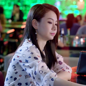 北京女子图鉴戚薇同款春款复古港味上衣雪纺衬衫女设计感小众轻熟