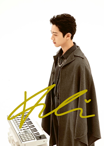 6寸  赖冠霖      亲笔签名照片52      号