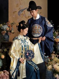 租汉服古装出租明制马面裙男女情侣装婚纱照拍摄中国风新中式婚服