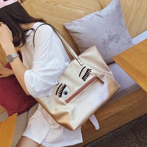 个性女式提包