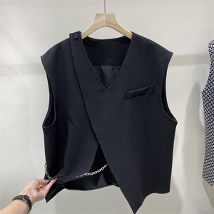 黑色短款马甲女春秋新品欧货时尚个性设计感小众洋气百搭马夹外套