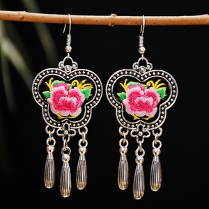 云南贵州少数民族饰品手工苗银绣花红色耳饰古典复古吊坠耳环_阿里巴