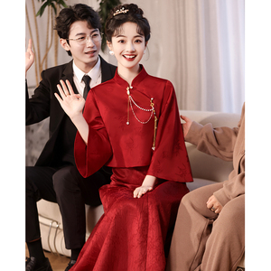红色敬酒服2024新款新娘晨袍结婚当天便装回门新中式旗袍订婚礼服