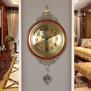 欧式客厅挂钟美式实木钟表复古家用摇摆金属时钟创意现代大气挂表
