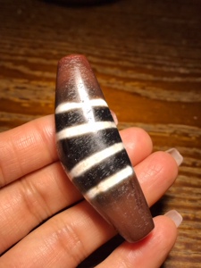 包浆满风化西亚镶蚀三色牛角天珠老气酒红色朱砂横穿锁骨项链配饰