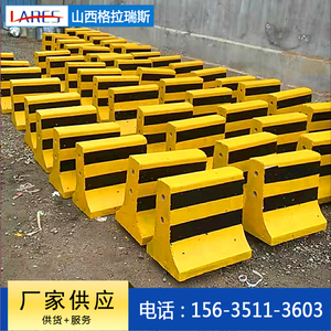 水泥隔离墩道路安全黄黑色抗冲击石马连接杆混凝土隔离防撞墩