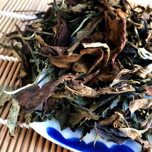 云南普洱茶老白茶大叶种古树白茶散装茶叶2005年250g野生山茶春茶