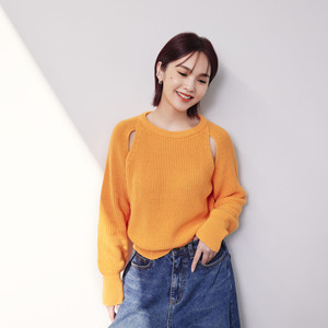 微博明星杨丞琳同款毛衣女春长袖套头镂空针织衫时尚韩版毛织上衣