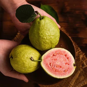 广东红心芭比果,五斤装大果,产地直发!红心果肉