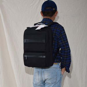 samsonite新秀丽r78都敏俊金秀贤同款商务休闲15.6寸电脑双肩背包