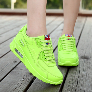 中学生荧光绿色运动鞋女孩皮面防水气垫跑步鞋下雨天可以穿的鞋子