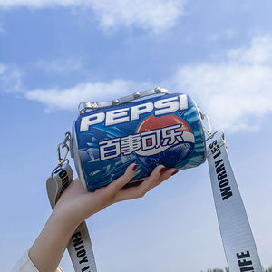 2022夏新款个性可口可乐包女易拉罐包单肩链条包可乐瓶斜挎小包包