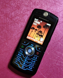 atgxl淘宝摩托罗拉l7 经典直板按键备用古董情怀超薄老人手机0人