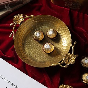 印度进口黄铜果盘手工锤纹梅花装饰双耳小托盘美式复古茶几摆件