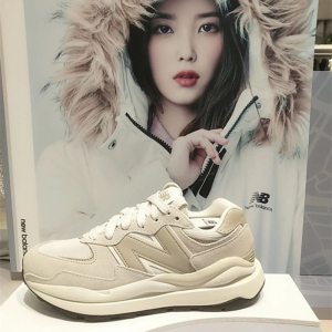 newbalance女鞋5740 iu同款nb老爹鞋浅奶茶色复古休闲运动鞋w5740