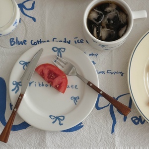 蓝色蝴蝶结ins小众手作法式甜品盘餐盘红色蝴蝶结陶瓷盘子早餐盘