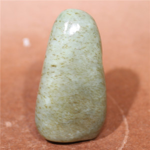 和田玉籽料水草沁