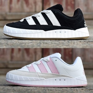 阿迪达斯三叶草熊猫鞋