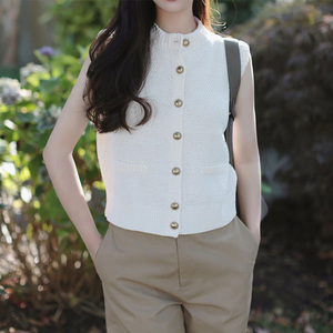 女装高级感夏季白色针织开衫马甲洋气炸街短款仙女高级感时尚搭配