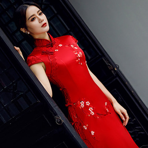 高端刺绣长款旗袍优雅女红色走秀演出绣花2020春季新款中国风祺袍