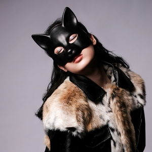 猫女黑色私房拍摄士模特眼罩半脸面具会年表演出歌唱抖音直播成人