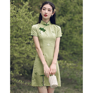 绿色格子旗袍改良连衣裙2022年新款短款小个子学生新式年轻款少女