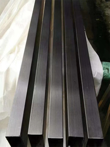 201不锈钢黑钛方管 烤漆镀锌管黑色哑光 彩色玫瑰金 钛金圆管定制