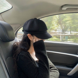 日本鸭舌贝雷帽女秋冬季英伦复古显脸小简约百搭高级感黑色棒球帽