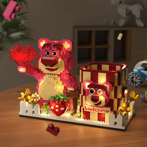 积木草莓熊笔筒拼图乐高女孩系列玲娜贝儿拼装益智玩具摆件圣诞节