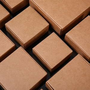 飞机盒牛皮纸盒白卡纸盒复古礼品盒镂空包装盒印刷彩盒包装定制