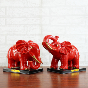 红色小象摆件