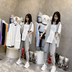 美歪小店淘宝5566春季新款女装连帽卫衣刺绣字母开衫运动收腰短款