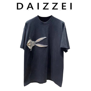 DAIZZEI~2023春夏新款小众独特别致上衣复古休闲兔子黑色短袖t恤