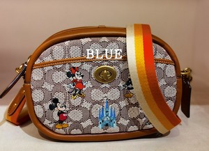 coach c8555 经典logo提花帆布卡通米奇刺绣disney联名斜跨相机包