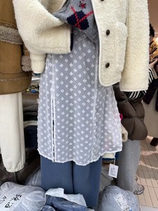 韩国v领吊带裙女秋冬设计小众蕾丝叠穿连衣裙中长款打底纱裙罩衫
