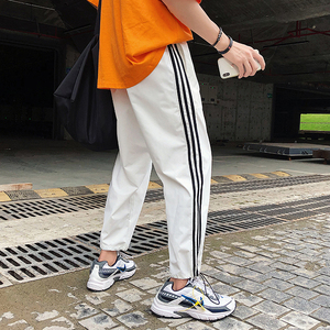 束脚配帆布鞋的裤子夏天三条扛运动裤男八分潮束脚三道杠八速塑脚