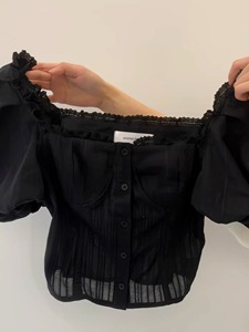 黑色雪纺衬衫女2024年夏季新款性感修身短款一字肩泡泡袖短款上衣