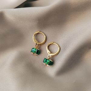 LN祖母绿方形宝石耳钉耳扣铜制好感轻奢复古小巧耳饰品耳环绿色