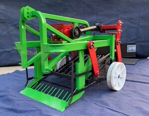 新款厂家直销专业花生收获机80公分宽家用小型小四轮带刨大蒜机器