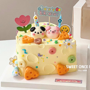 新款卡通小动物蛋糕装饰派对帽小兔小猪软胶摆件儿童生日装扮插牌