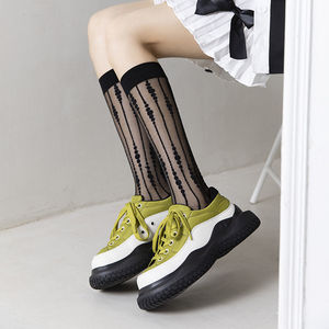 伊豆黑白色透明玻璃丝袜子女夏季薄款中筒水晶袜长袜ins潮棉底小