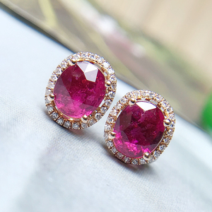 娅维娅(饰品)小清新时尚款天然红碧玺耳钉1.65ct,18k配钻石镶嵌