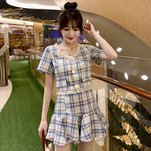 今年流行的套装裙