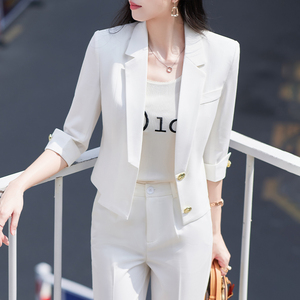 白色小西装外套女夏季薄款七分袖2024新款小个子短款休闲西服套装