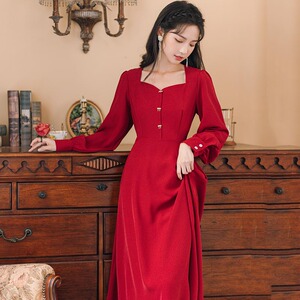 法式复古红色连衣裙女新款秋冬季本命年气质过年礼服裙子新年衣服