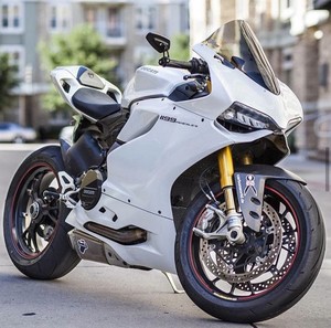 00老北京宏坤珠宝店淘宝二手进口杜卡迪1199s大魔鬼1200街跑848四缸