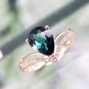 清新时尚水滴款天然碧玺戒指1.2ct.18k配钻石镶嵌