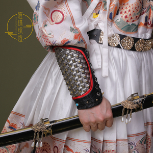 明制 甲胄铠甲山纹甲护臂飞鱼服曳撒贴里 护臂