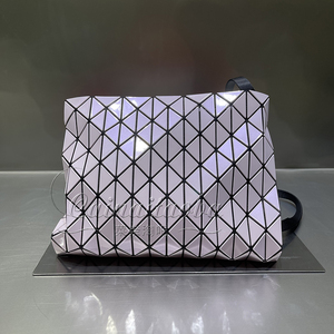 三宅一生包日本